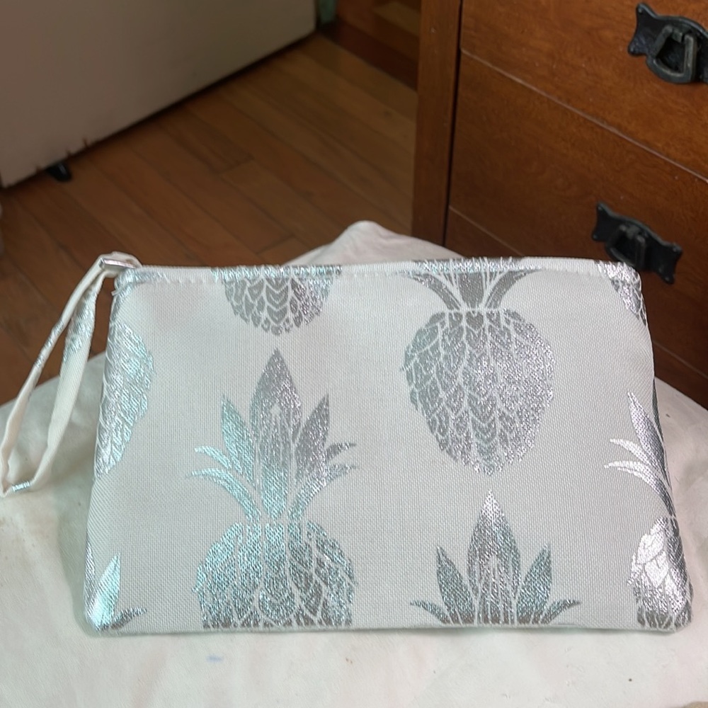 Pineapple Tote and Pouch Set - Picture 8 of 10